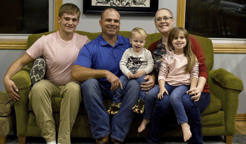 Liberal woman's photo shoot after cancer diagnosis goes viral
